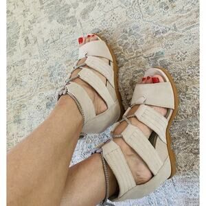 Sorel Women’s Wedge Heels Joanie II Beige Lace Ankle Walking Sandals 8